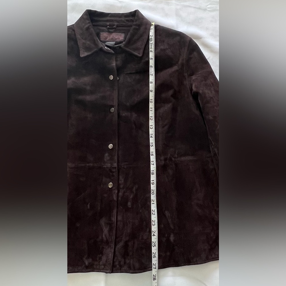 Women's Brown Suede Button-Front Jacket - Picture 6 of 7
